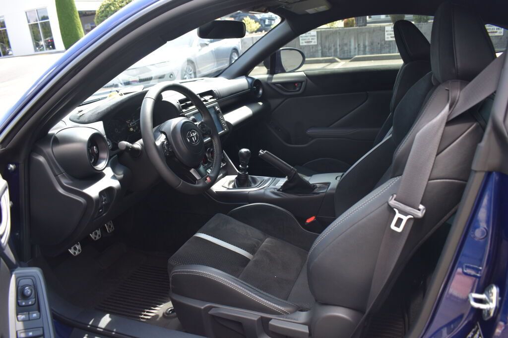 Certified 2023 Toyota GR86 Premium w/ ALL Weather Mat Package (TMS) RWD image 18