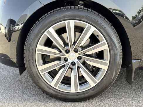 Used 2025 Land Rover Range Rover Autobiography AWD/4WD image 32