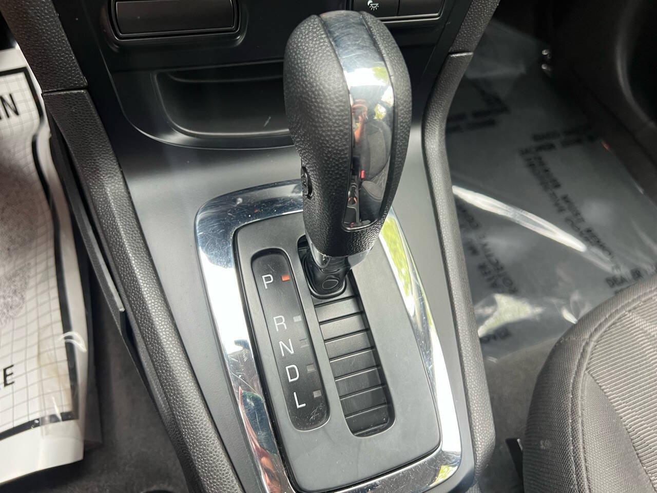 Used 2013 Ford Fiesta SE FWD image 39
