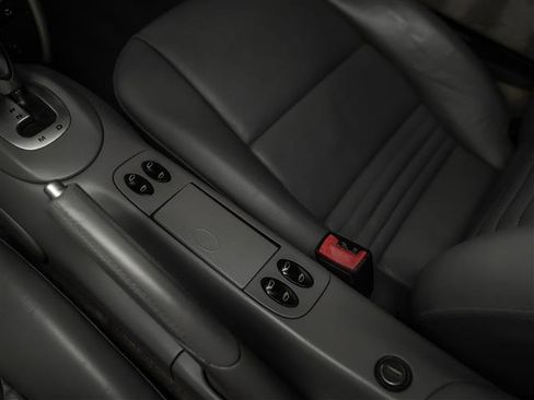 Used 2001 Porsche 911 Cabriolet image 34