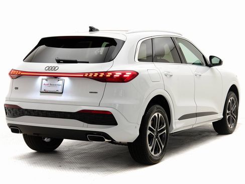 New 2025 Audi Q5 Premium image 3