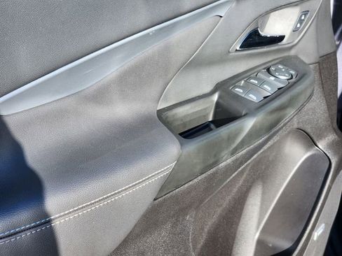 Used 2023 Chevrolet Bolt LT w/ Infotainment Package image 12