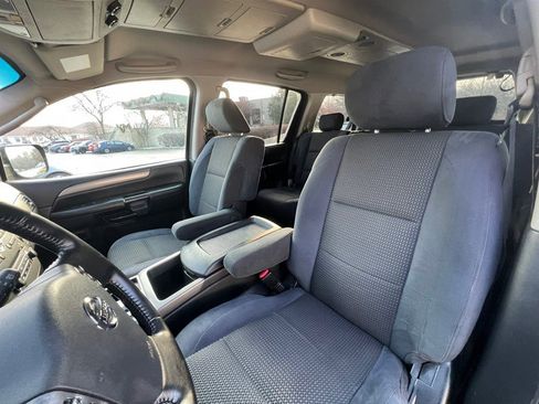 Used 2010 Nissan Armada SE image 16