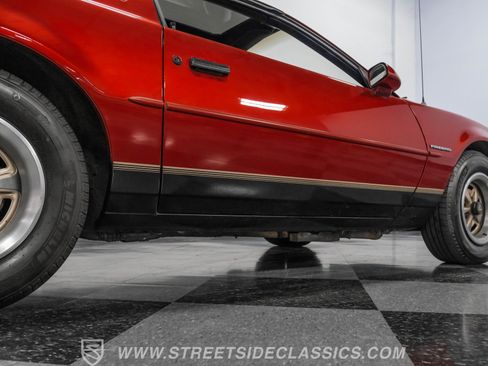 Used 1987 Pontiac Firebird Coupe image 25