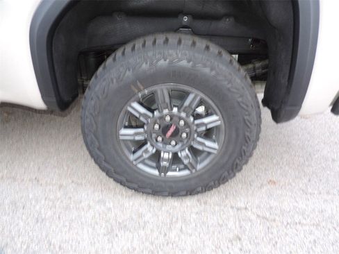 New 2026 GMC Sierra 1500 AT4X image 9