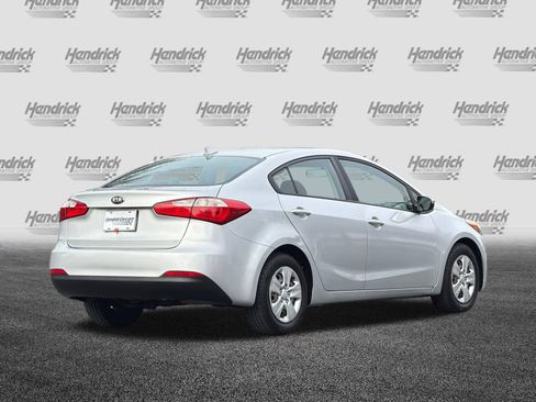Used 2016 Kia Forte LX image 5