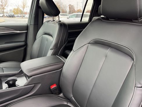 New 2025 Jeep Grand Cherokee L Limited image 27