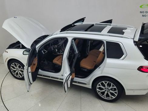 Used 2024 BMW X7 xDrive40i w/ Premium Package AWD/4WD image 95