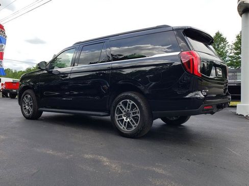 Used 2025 Ford Expedition Max Active AWD/4WD image 8