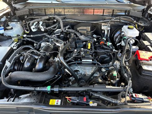 Used 2023 Ford Bronco Outer Banks image 11