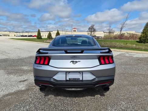 Used 2024 Ford Mustang Coupe RWD image 6
