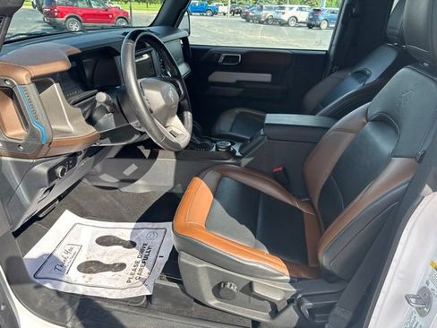 Used 2023 Ford Bronco Outer Banks AWD/4WD image 6