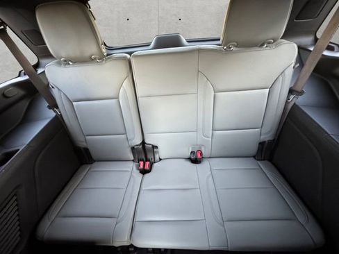 Used 2022 Chevrolet Tahoe Z71 w/ Luxury Package image 22