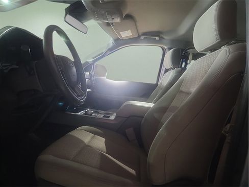 Used 2020 Ford Expedition XLT image 19