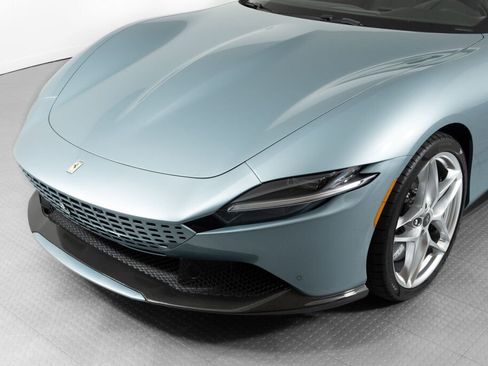 Used 2024 Ferrari Roma Spider image 13