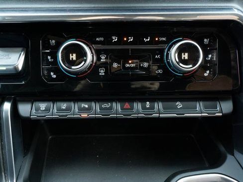 Used 2024 GMC Sierra 2500 Denali Ultimate image 25