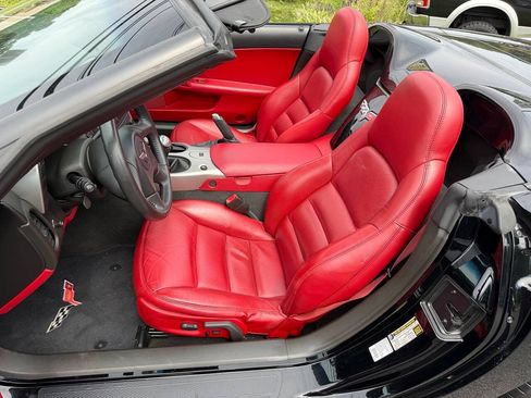 Used 2005 Chevrolet Corvette Convertible RWD image 15