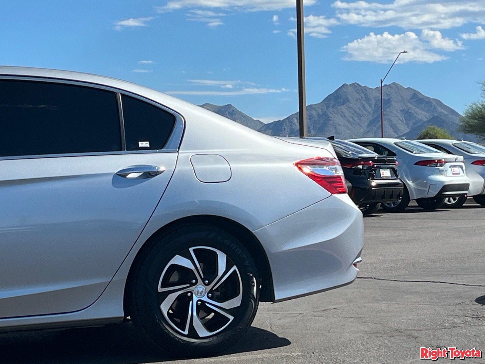 Used 2017 Honda Accord LX image 10