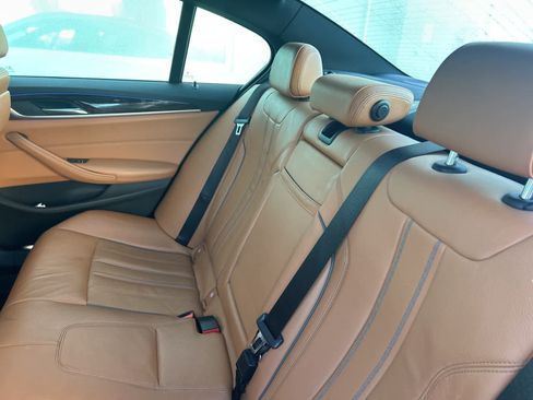 Used 2019 BMW 530e image 22