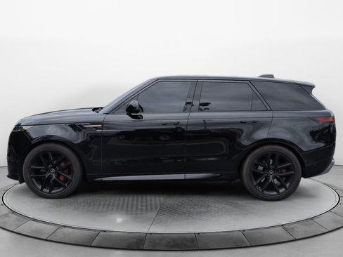 Used 2023 Land Rover Range Rover Sport SE Dynamic AWD/4WD image 4