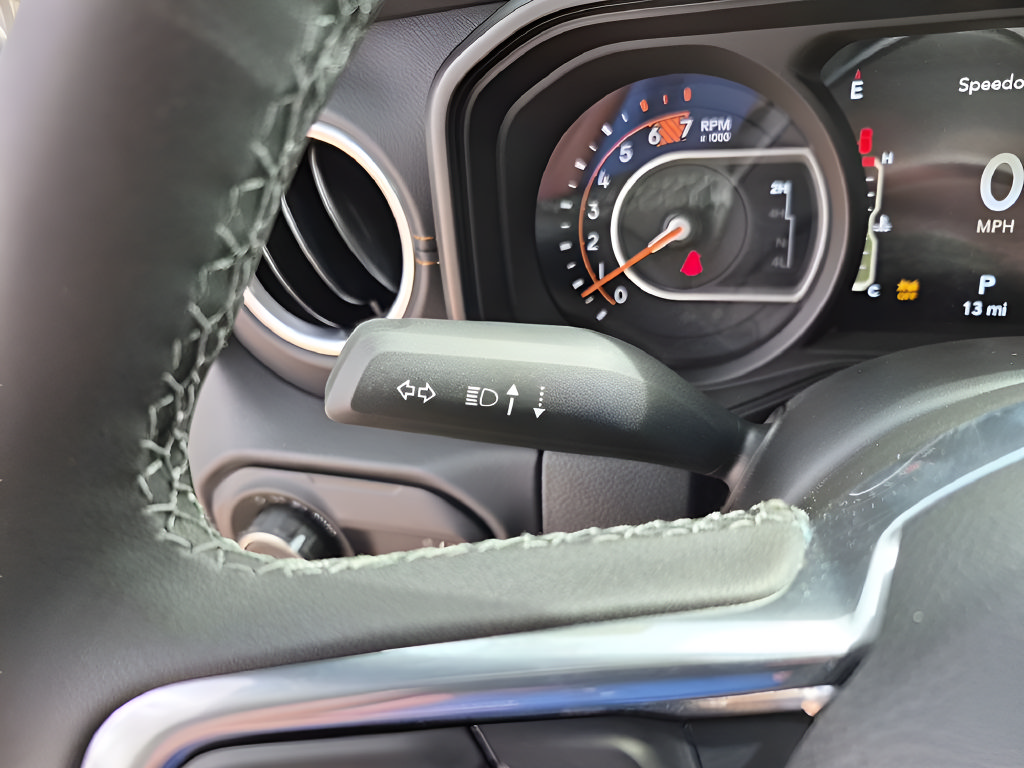 New 2026 Jeep Wrangler Unlimited Sahara AWD/4WD image 36