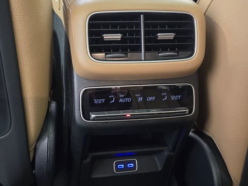 New 2026 Mercedes-Benz GLS 450 4MATIC image 18