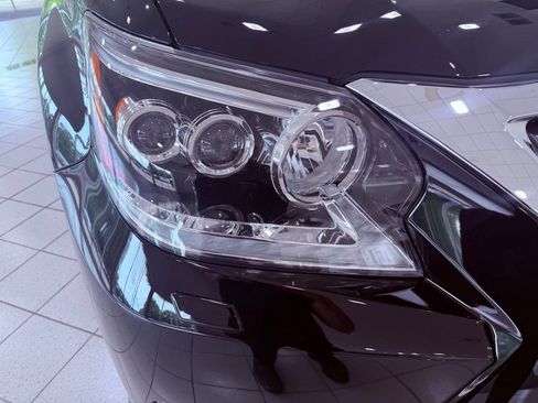 Used 2019 Lexus GX 460 Premium w/ Premium Package AWD/4WD image 14