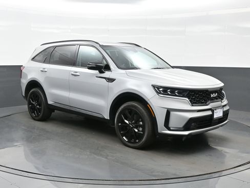 Used 2023 Kia Sorento SX image 8