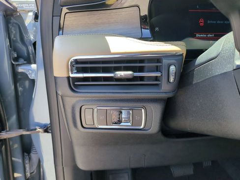 Used 2023 Lincoln Corsair Reserve w/ Equipment Group 201A AWD/4WD image 24
