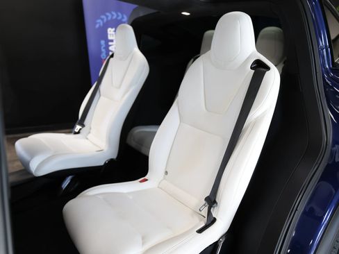 Used 2020 Tesla Model X AWD/4WD image 45