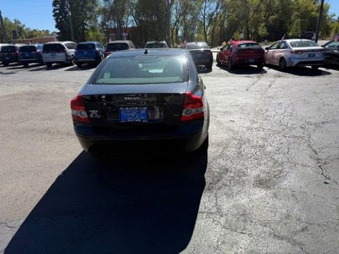 Used 2005 Volvo S40 2.4i FWD image 24