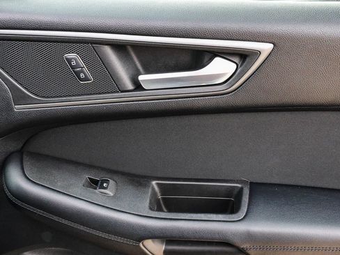 Used 2015 Ford Edge SE image 19