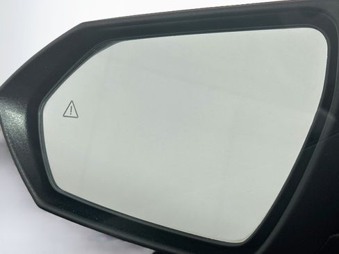 Used 2025 Hyundai Elantra SEL FWD image 16