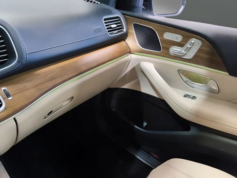 Used 2025 Mercedes-Benz GLE 450 4MATIC Coupe w/ Night Package image 21