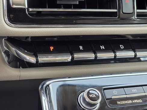 Used 2024 Lincoln Navigator Reserve image 22