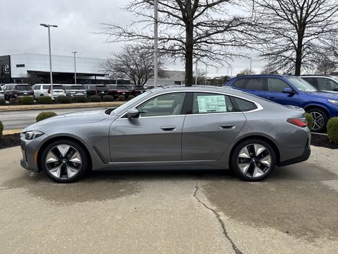 New 2026 BMW i4 xDrive40i AWD/4WD image 2