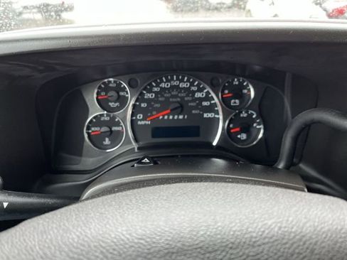 Used 2020 Chevrolet Express 2500 image 12