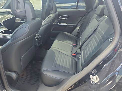 Used 2026 Mercedes-Benz GLC 300 4MATIC image 25