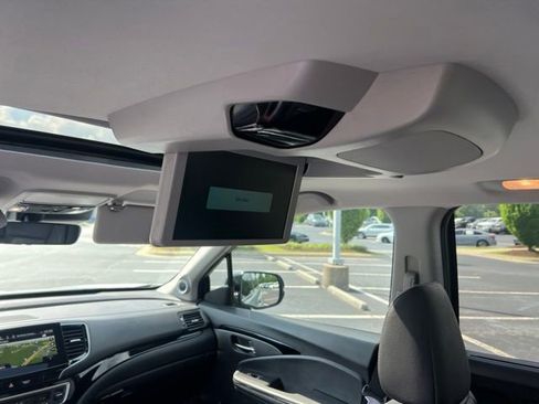 Used 2019 Honda Pilot Elite image 20