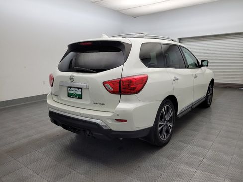 Used 2020 Nissan Pathfinder Platinum FWD image 9