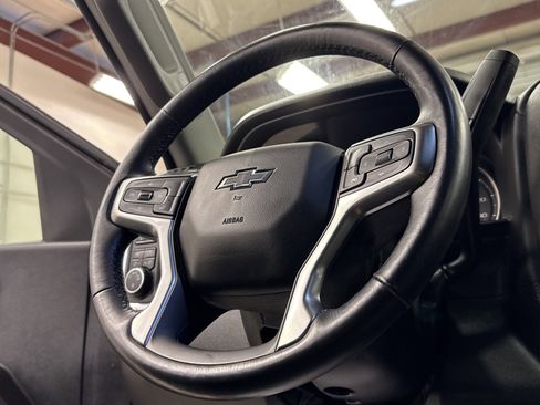 Used 2021 Chevrolet Silverado 1500 LT Trail Boss w/ LPO, Dark Essentials Package image 16