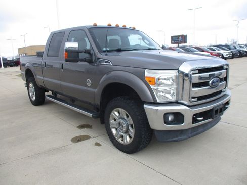 Used 2014 Ford F250 Lariat w/ Chrome Package image 7