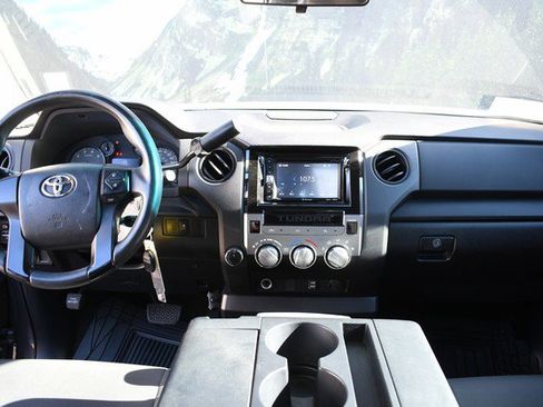 Used 2014 Toyota Tundra SR image 18