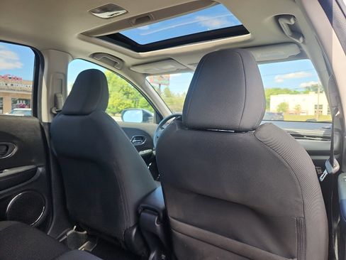 Used 2019 Honda HR-V EX image 29