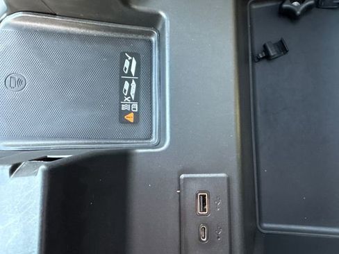 Used 2022 GMC Sierra 1500 AT4 w/ AT4 Premium Package image 35