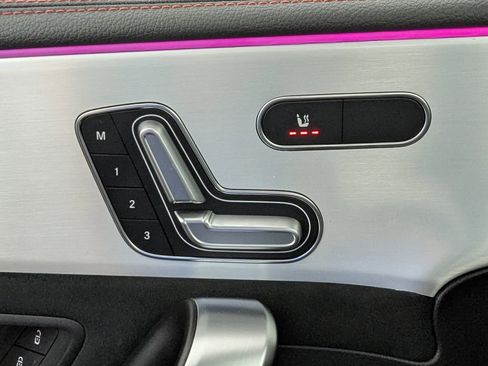 Used 2023 Mercedes-Benz CLA 250 4MATIC image 15