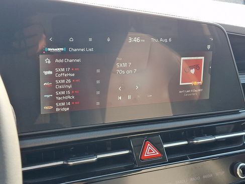 Used 2023 Kia Niro EX FWD image 17