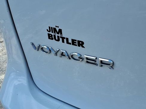 Used 2023 Chrysler Voyager LX FWD image 26