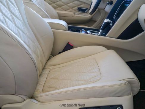 Used 2014 Bentley Continental GT image 46