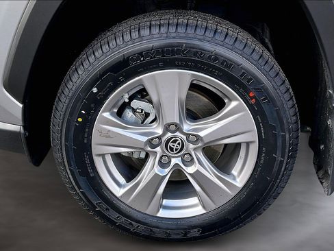 Used 2024 Toyota RAV4 LE image 34